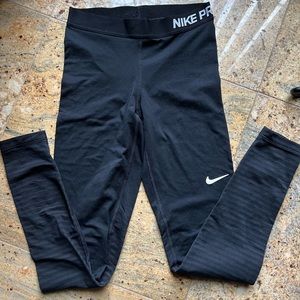 BLACK NIKE PRO DRI-FIT LEGGINGS